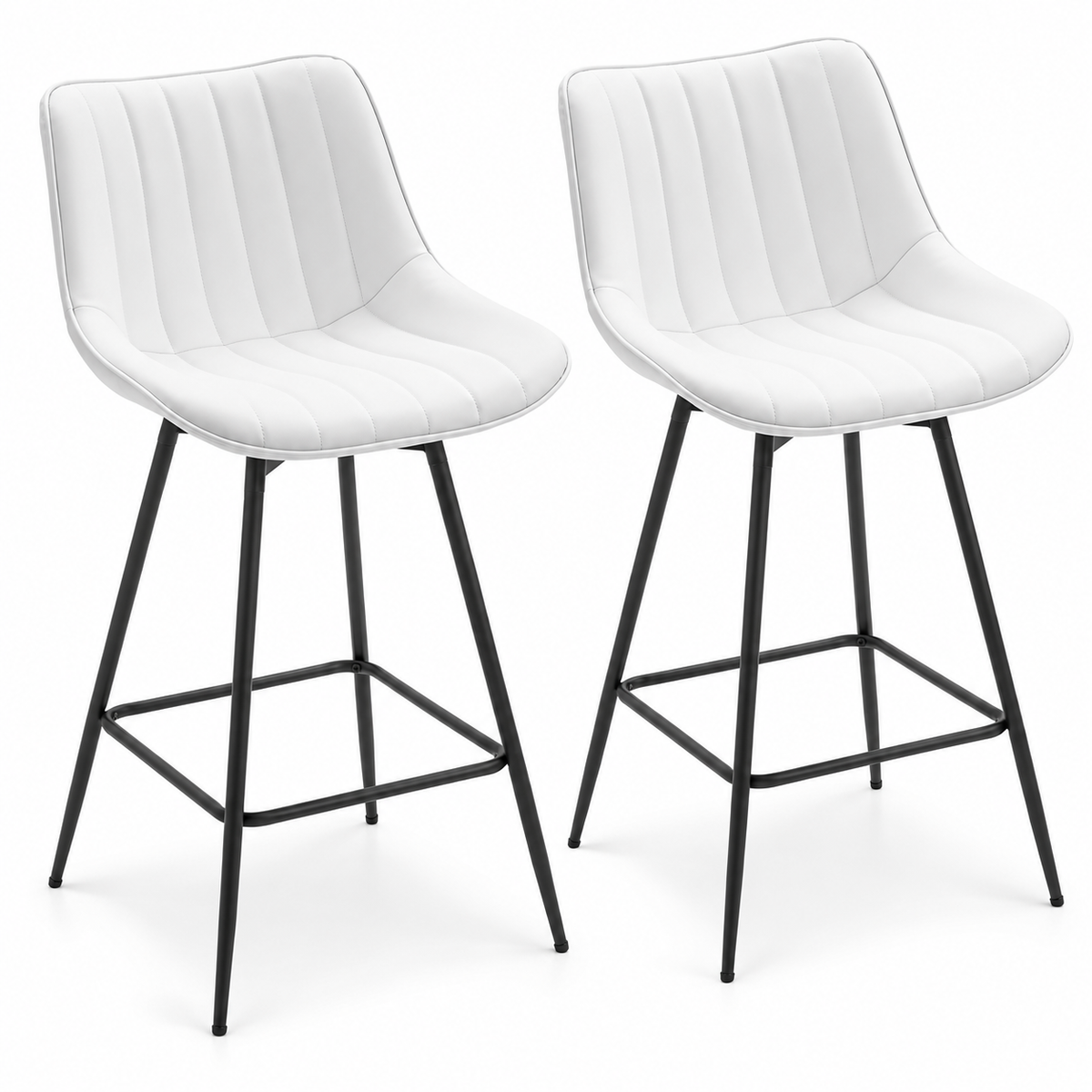 Lot de deux chaises hautes de bar blanches à dossier rembourré et quatre pieds noirs sur fond blanc.