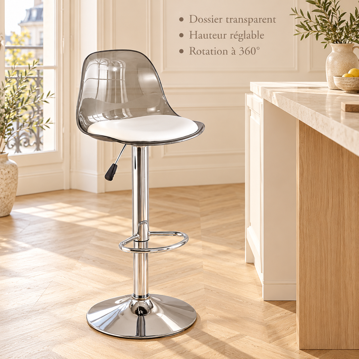 Tabouret transparent gris en cuisine : dossier transparent, hauteur réglable et rotation à 360°.