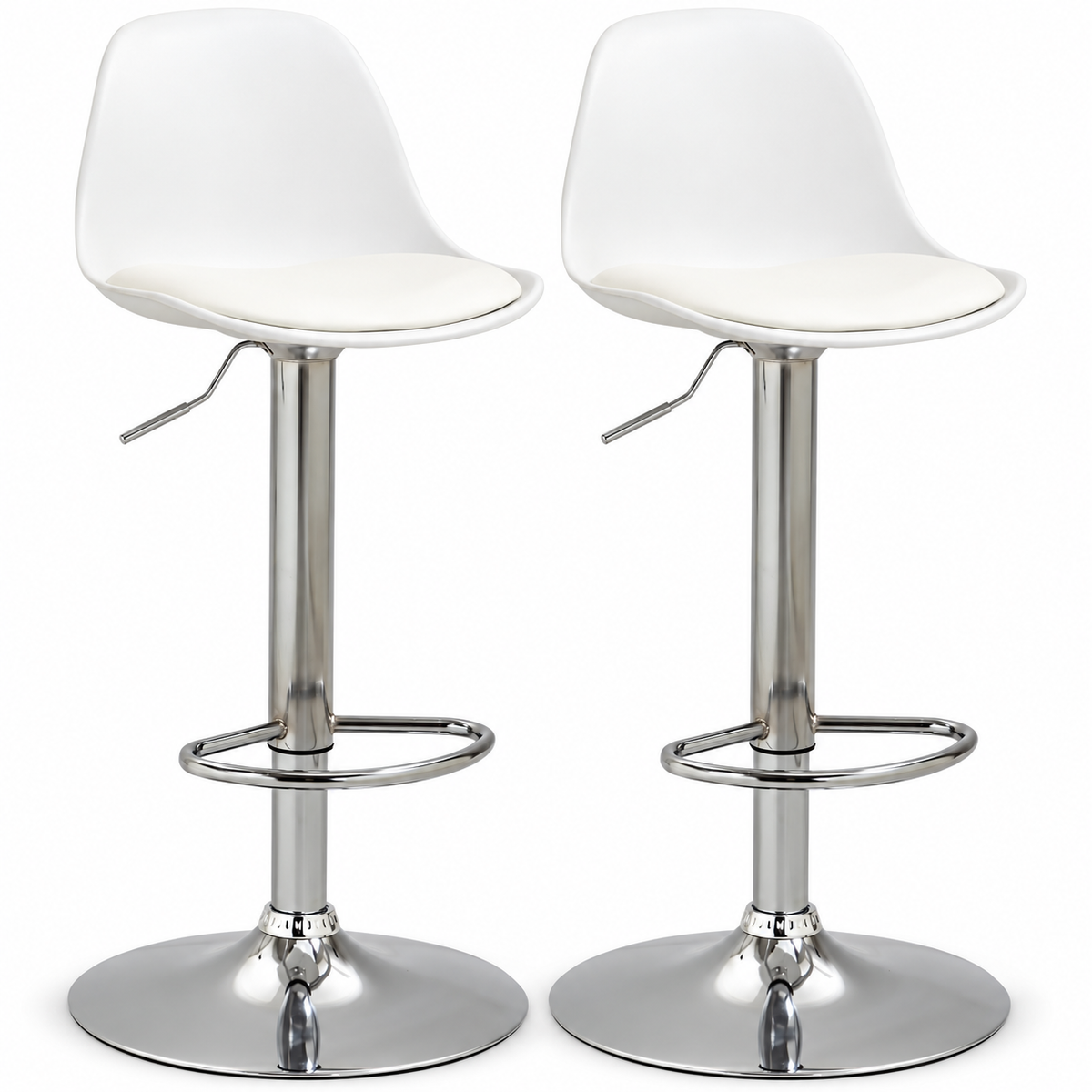 Lot de deux tabourets de bar blancs à coque et coussin, pied chromé réglable et repose-pieds circulaire sur fond blanc.