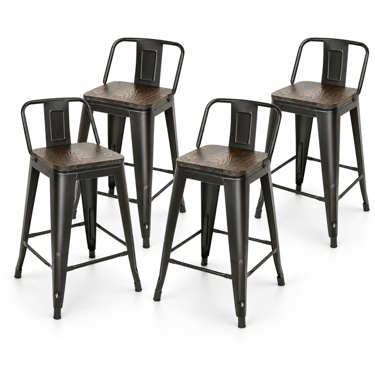 Lot de quatre tabourets de bar industriels noirs avec assise effet bois et dossier bas sur fond blanc.