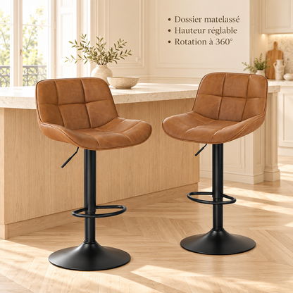 Tabourets marron en cuisine : dossier matelassé, hauteur réglable et rotation à 360°.